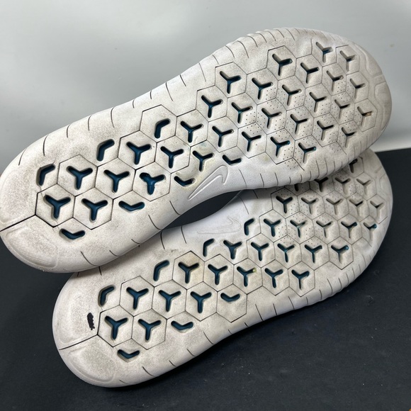 Nike Free RN Flyknit Men's Size 13 Running Shoes Blue White 942838-301 Sneakers - Picture 6 of 8